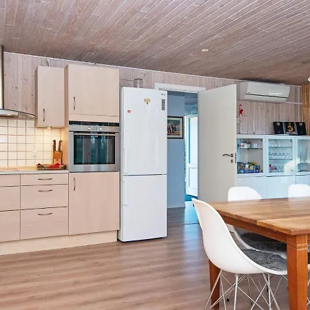 Holiday home Xxxiv *