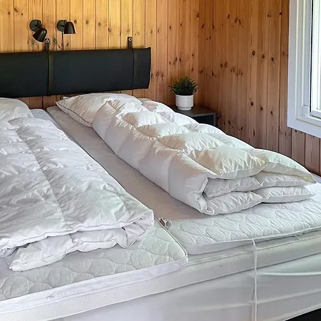 Spacious Lakeside Retreat Σπίτι διακοπών