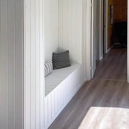 Σπίτι διακοπών Spacious Lakeside Retreat