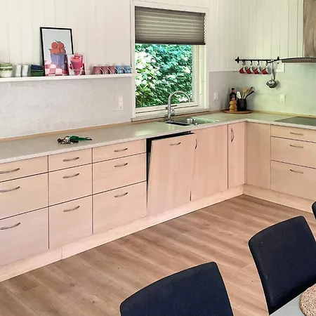 Spacious Lakeside Retreat Σπίτι διακοπών *